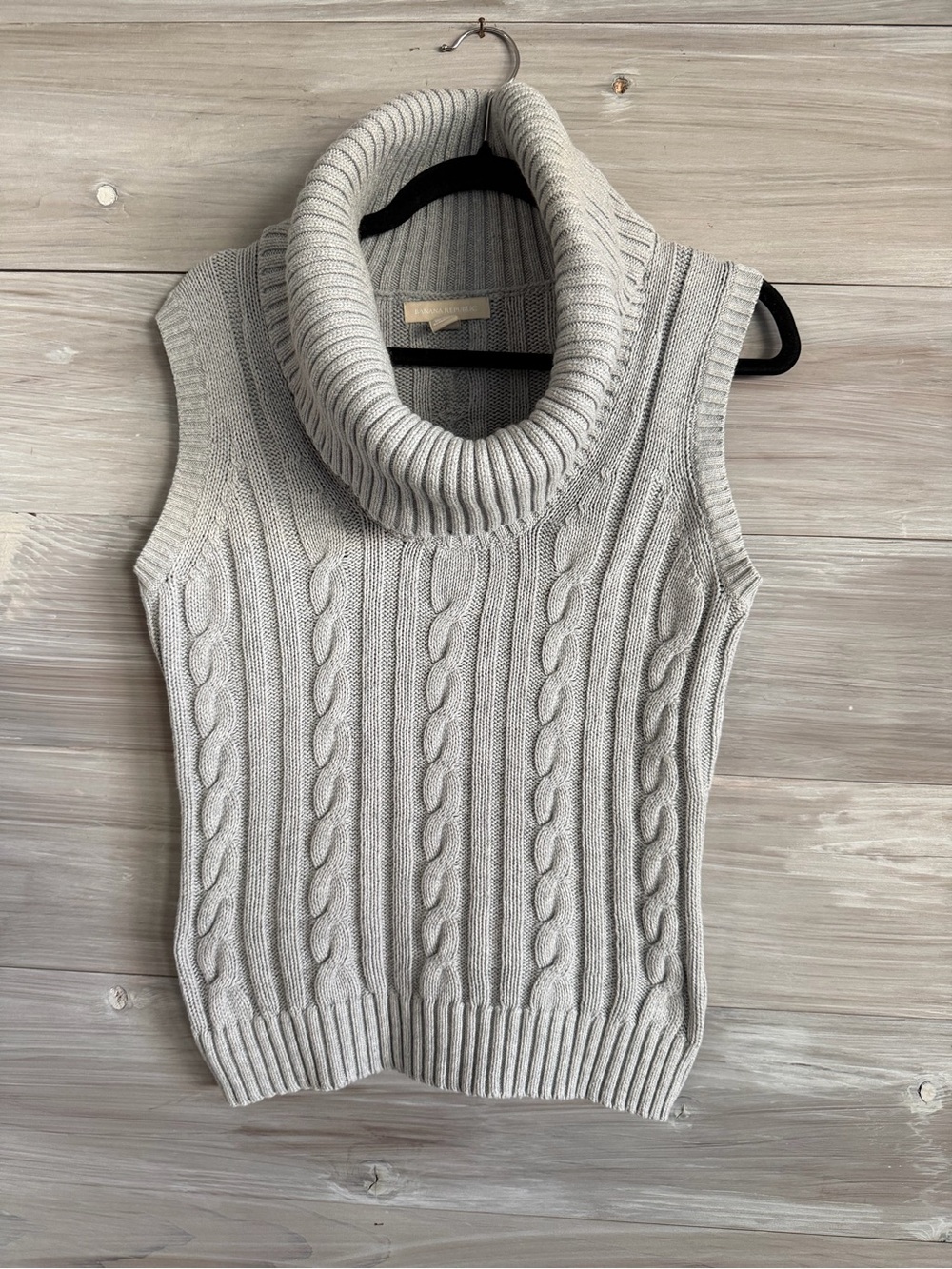 Banana Republic Women’s Sleeveless Cable-Knit Cowl Neck Sweater - Light Gray